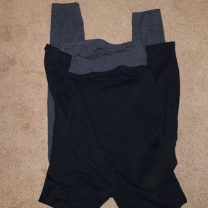 2 pairs of maternity leggings